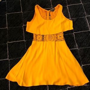 Marciano lace yellow dress size M